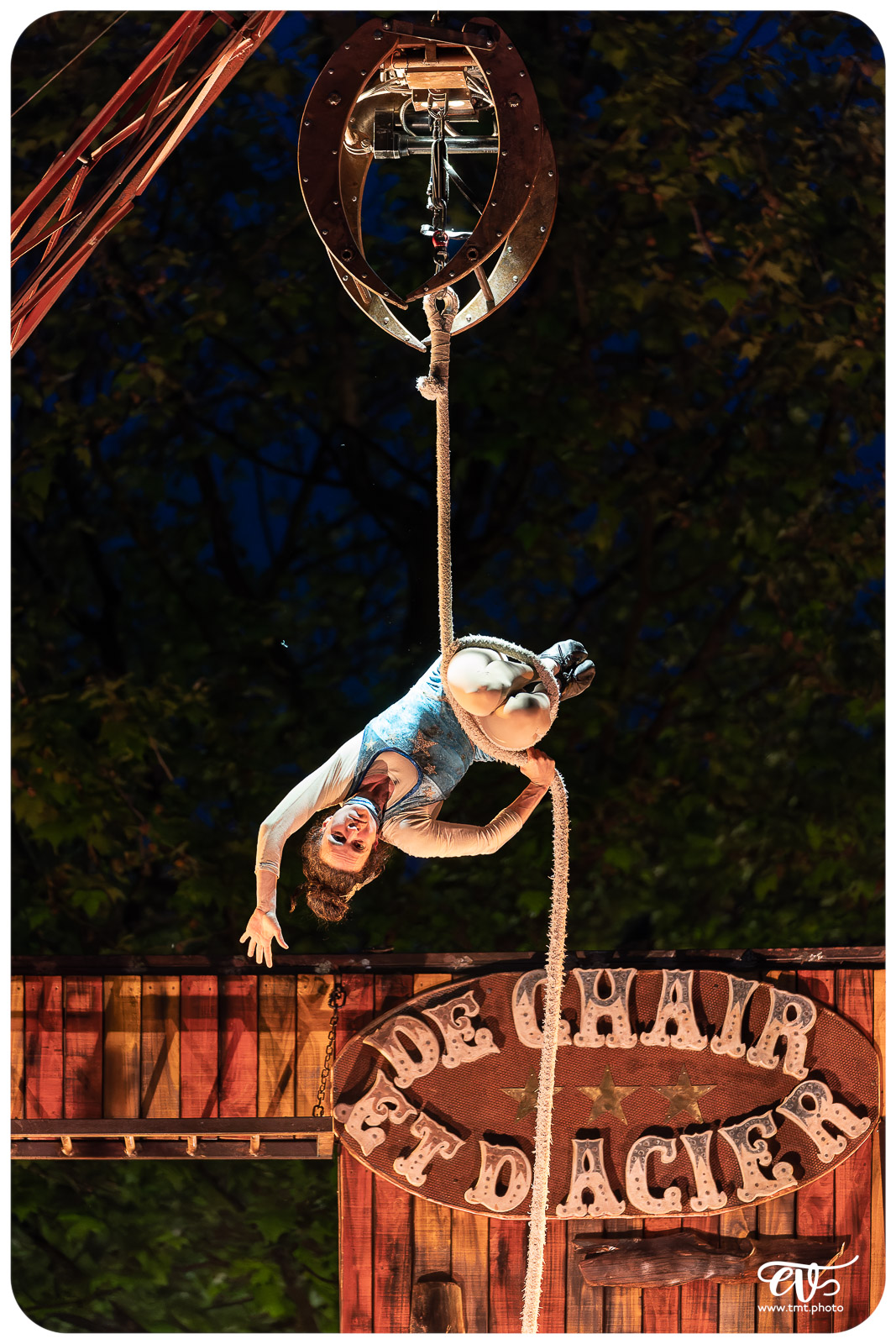 DE CHAIR ET D'ACIER (CIE 100 RACINES)